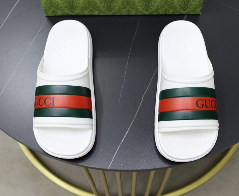 Gucci Men's Web slide sandal Daily Stuff