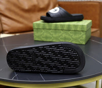 Men's Interlocking G slide sandal Daily Stuff