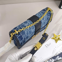 Luxury 30 Montaigne East-West Bag With Chain Bag