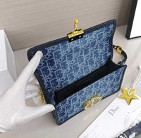 Luxury 30 Montaigne East-West Bag With Chain Bag