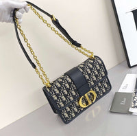 Luxury 30 Montaigne East-West Bag With Chain Bag