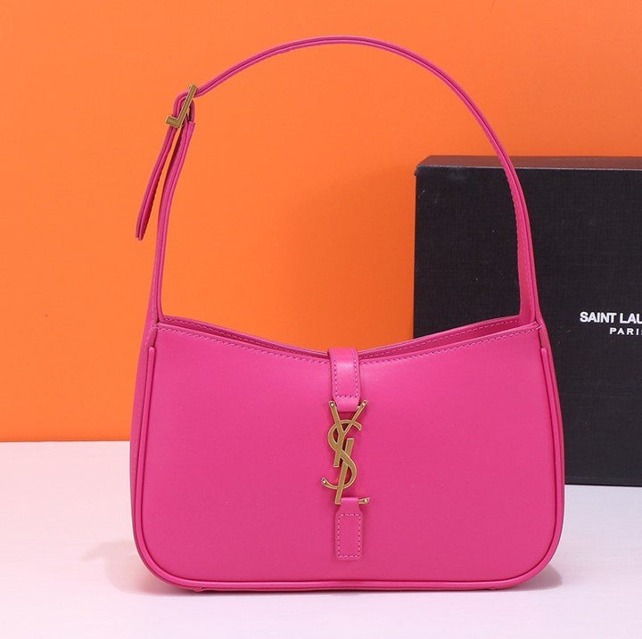 le 5 a 7 in smooth leather handbag Daily Stuff